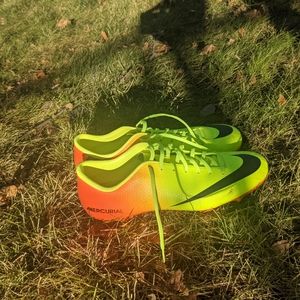 Nike Mercurials Soccer/Futebol Cleats Size 11.5US